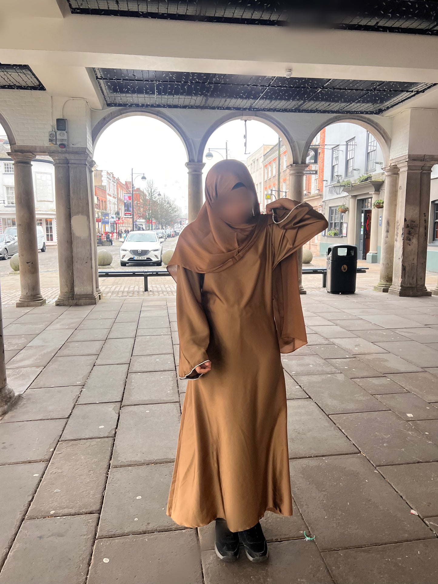 Zara abaya